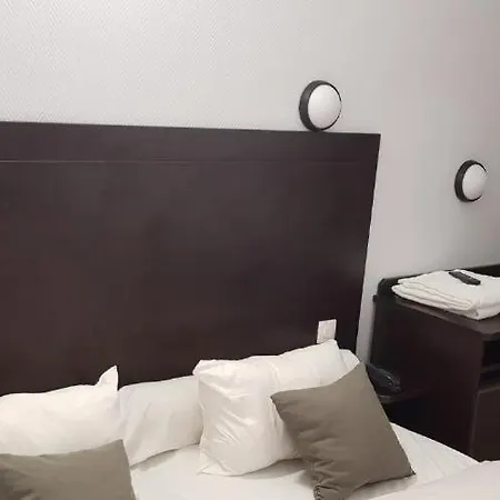 Terminus Fontainebleau Hotel 2*