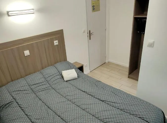 Terminus Fontainebleau Szálloda 2*