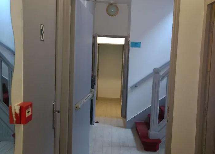 Terminus Fontainebleau 호텔 에이번