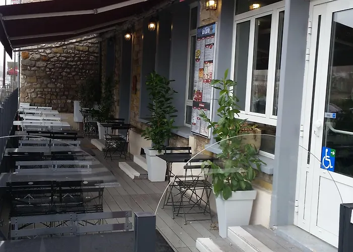 Terminus Fontainebleau Szálloda 2*