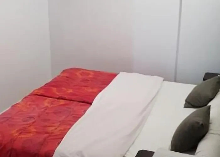 Terminus Fontainebleau Szálloda 2*